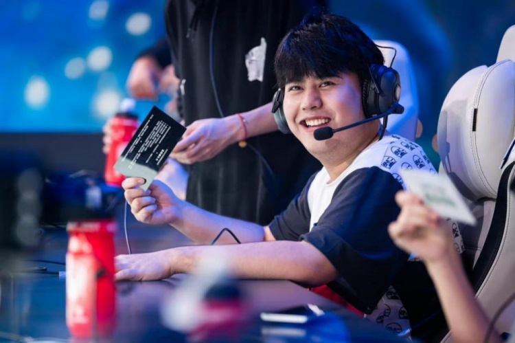 和球员将借 和球员将借