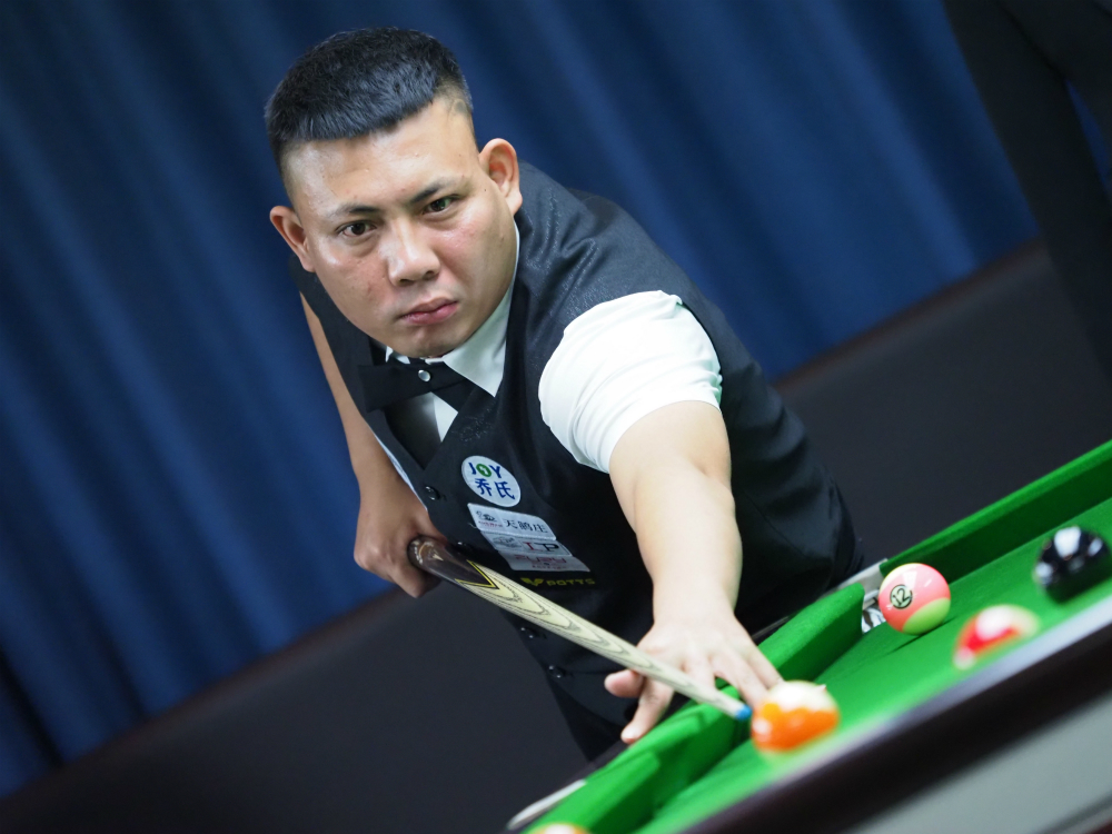 相比之下 相比之下