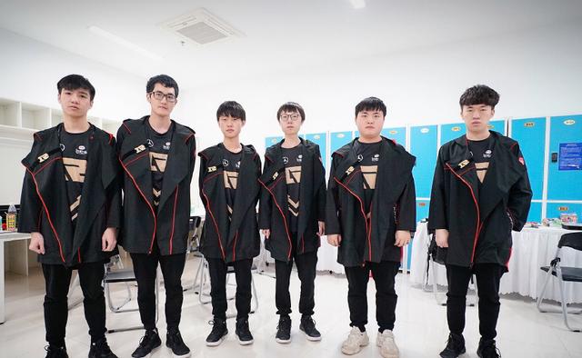 他是让每一 他是让每一